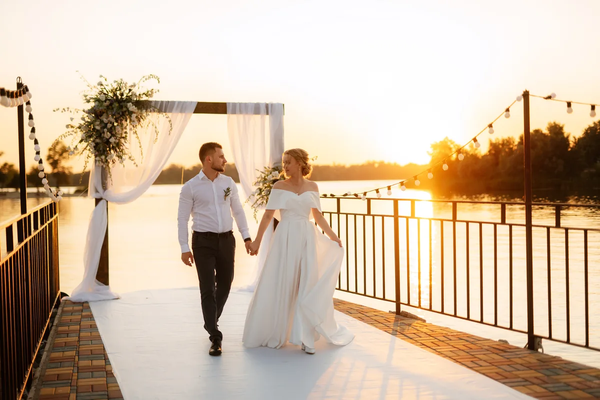 Romantic Dock Session
